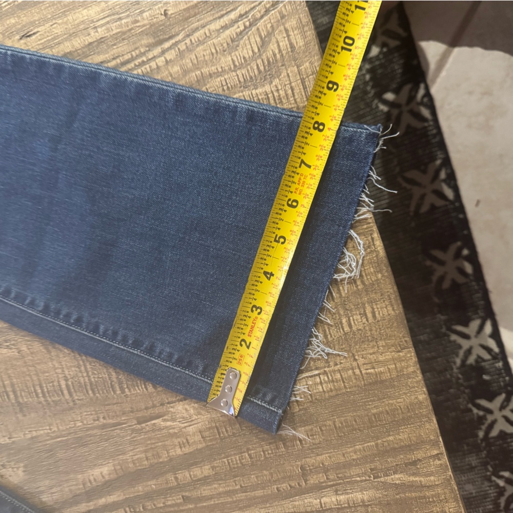 L'Agence Sneeki Low Rise Straight Jeans in Stanton. - Picture 9 of 12